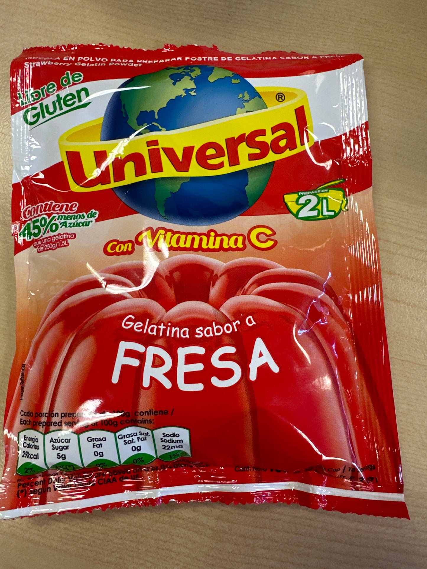 Universal gelatina Sabor a fresa con vitamin C 150g/5.3oz